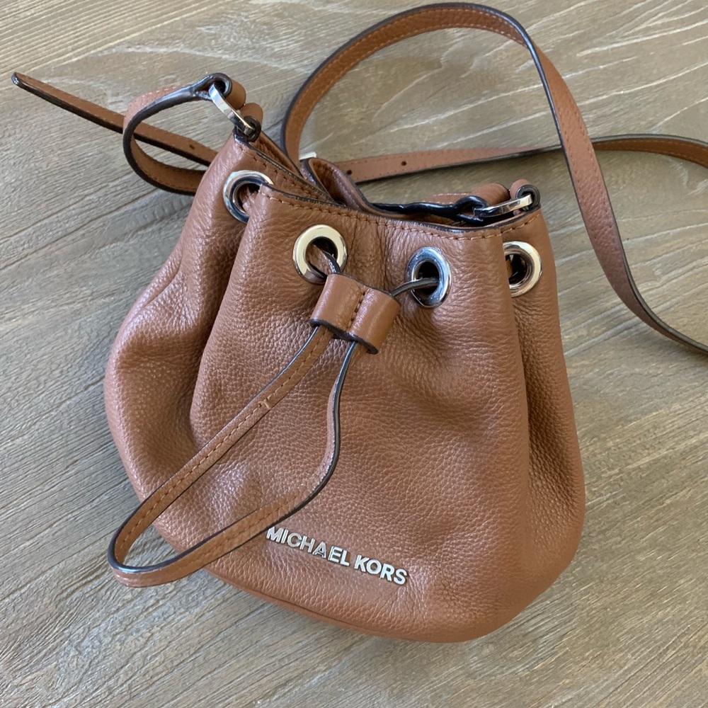 Michael Kors Crossbody Bucket Bag